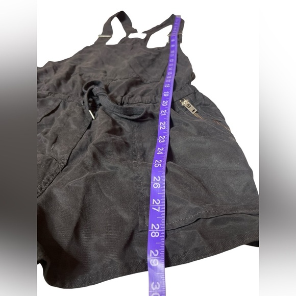 Aritzia Wilfred Free Black Utility Shortalls Romper Overalls Women’s Size XS - Picture 5 of 10